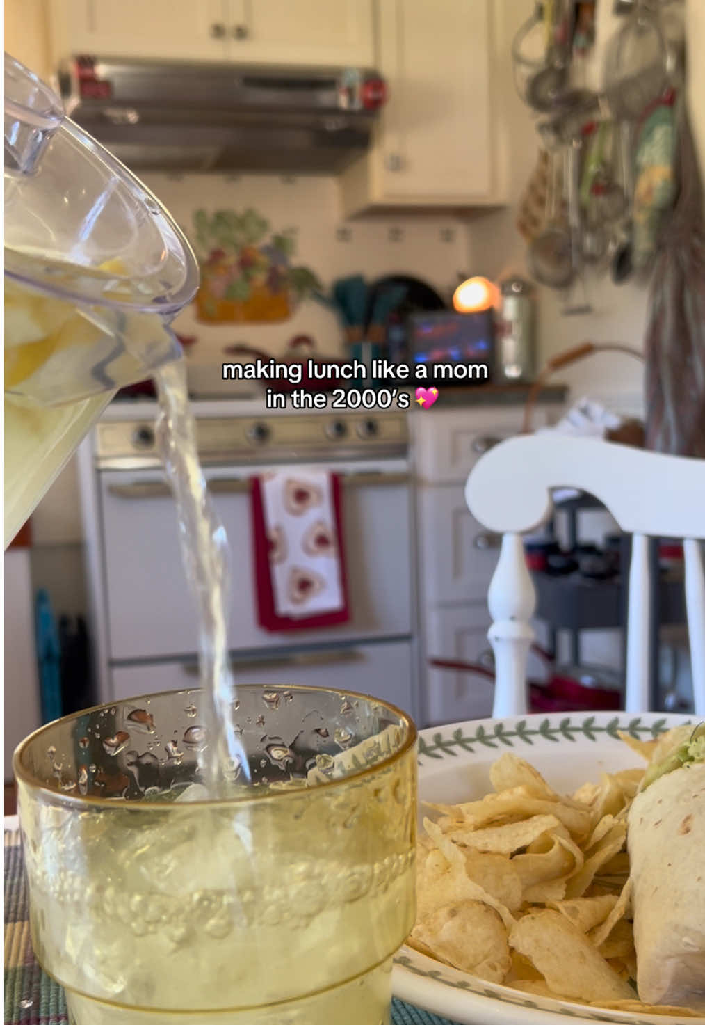 stay for chicken caesar wraps and a coffee on the front porch 💖 #2000s #2000skids #2000sthrowback #2000snostalgia #y2k #y2kaesthetic #90skids #90sthrowback #nostalgia #throwback #fyp #kitchen #vintage 