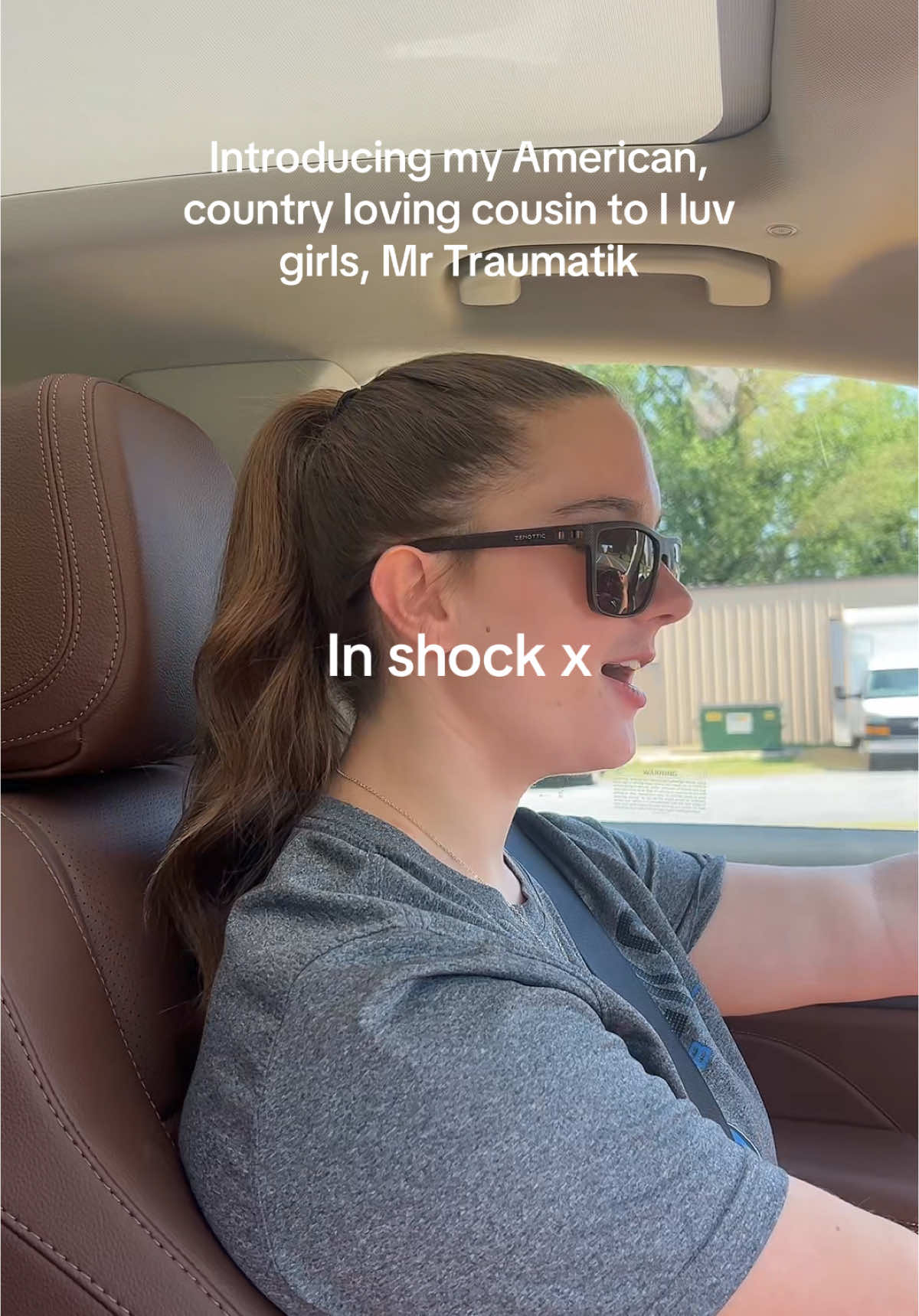 She loves Mr Traumatik! What’s next??  #britishinamerica #cultureshock #americanhighschool #americanfood 
