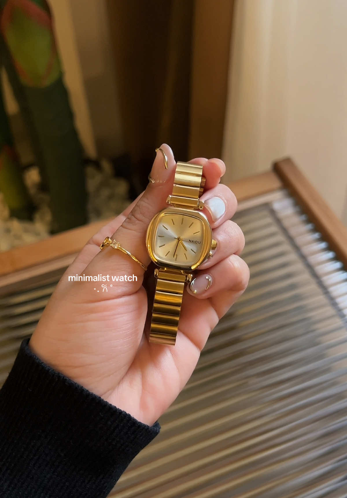 current fave ✨🤍 #fyp #fypph #watch #goldwatch #watchforwomen #watches #miniwatch #classicwatch #elegantwatch #classywatch #richtita #oldmoneyvibes #aesthetic #goldaesthetic #forher #giftideas #giftforgirlfriend #paydaysale #relo #classy #pov #girlythings #girlyaesthetic #imjustagirl #women #fashion 
