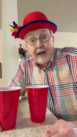Magic Saturday with Old Man Steve #fypシ #fyp #foryoupage #foryou #oldmansteve #tiktok #magictrick #magician #magic 