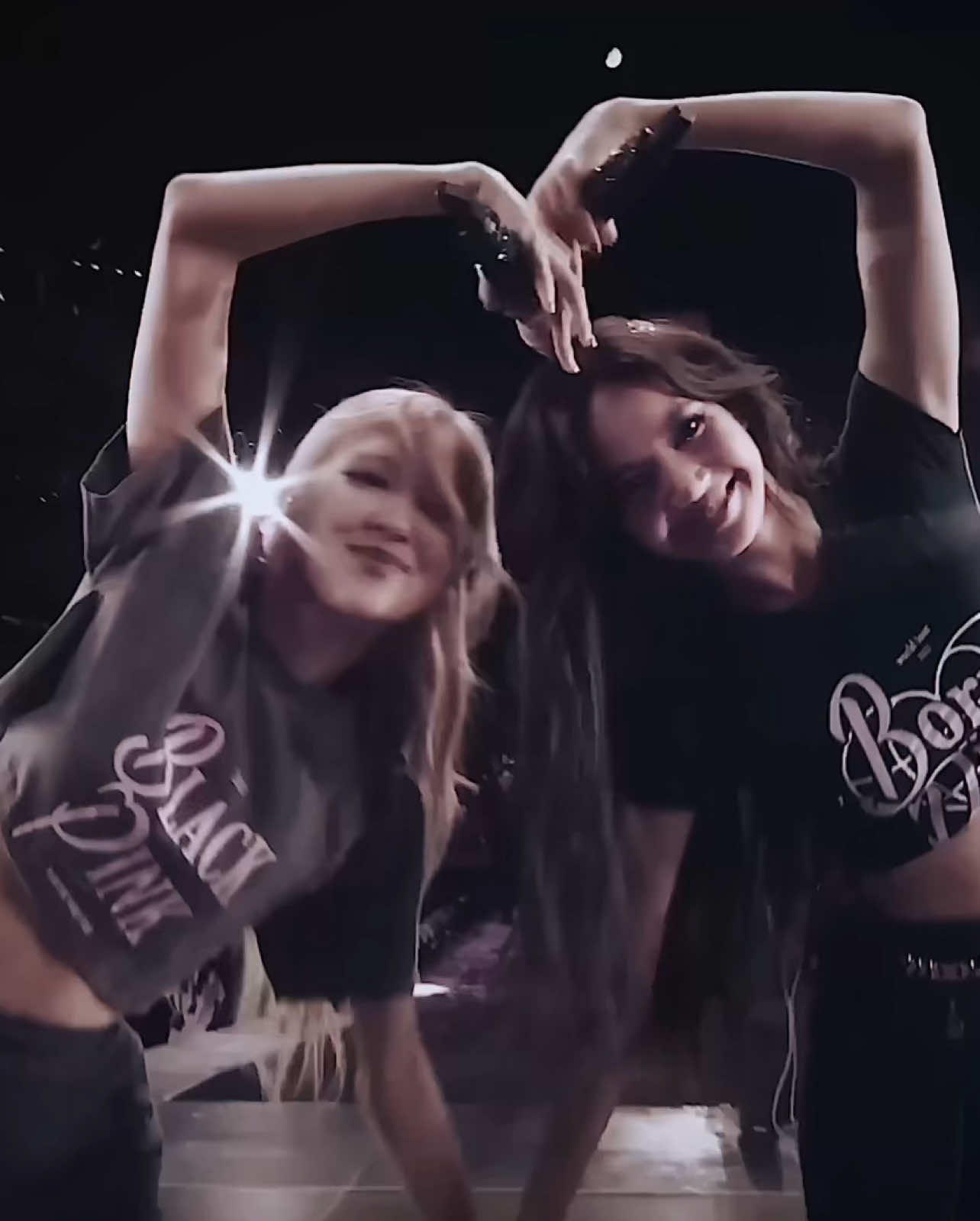 Chaelisa💞 #kpop #lalisa #rosé #chaelisa  #lalisa manoban #blackpink #cuties #blinkzll #blink #fypage #foryou #fyp. 