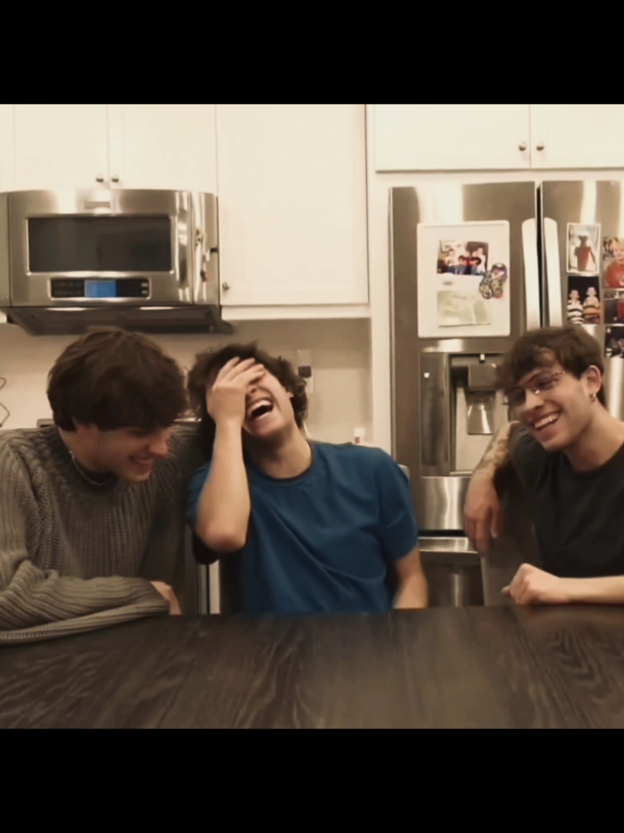 my only reasons. scp: mattcinesscp  cc: softsclinee  ib: me || @Christopher Sturniolo @Matt @Nicolas Sturniolo ☺️ || #cute #fyp #somineral #softedit #STURNIOLOTRIPLETS #favoriteperson #viral #plsblowup #unflopmetiktok #sturniolosummer 