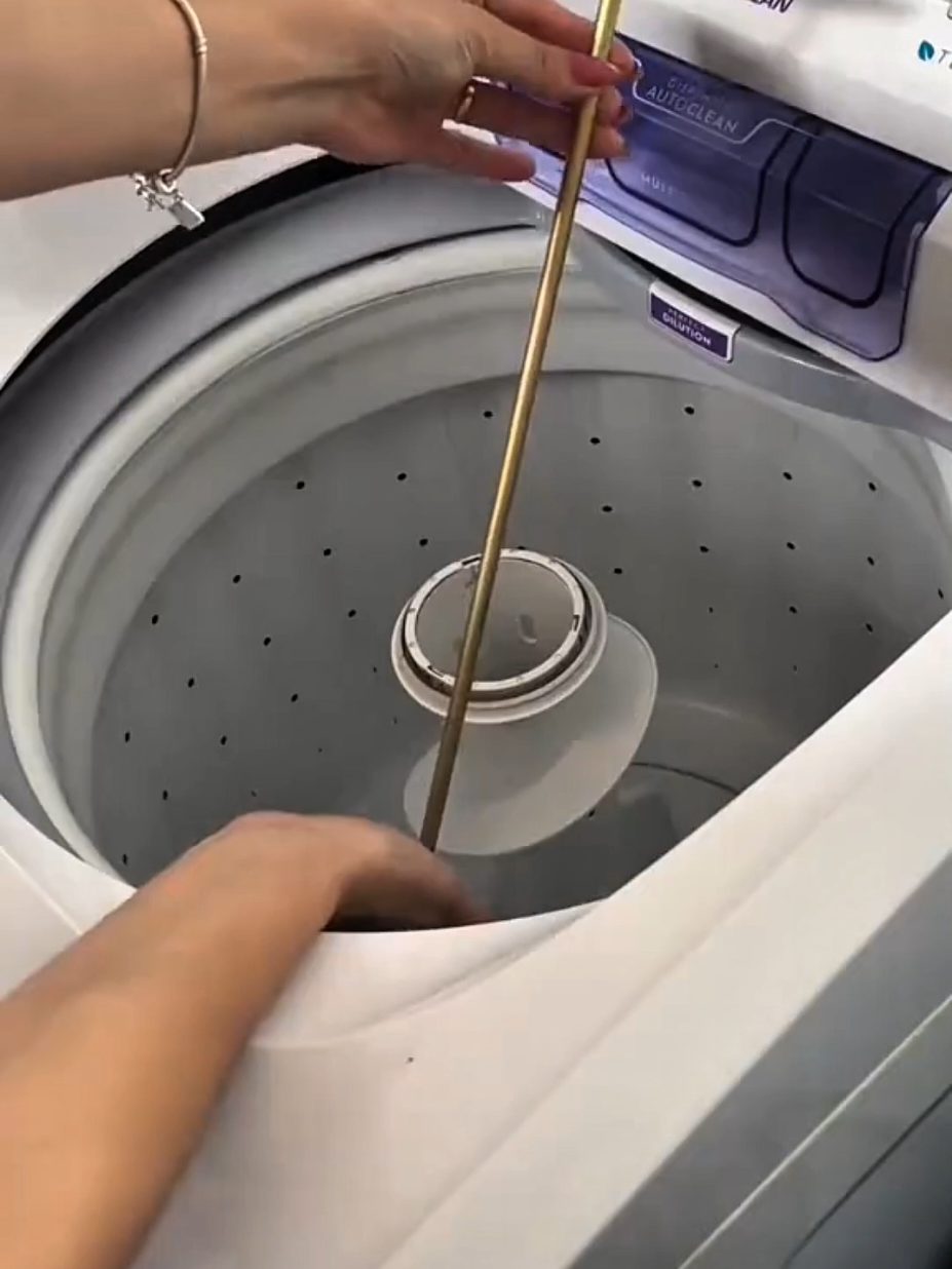 Limpeza e manutenção da lavadora sem dor de cabeça! 🧼🛠️ A Chave T 10mm é prática, resistente e resolve!#CapCut #LimpezaDaLavadora #ChaveT10mm #ManutençãoDoméstica #DicaDeCasa #CuidadosComAMáquina #CasaOrganizada #AgitadorLavadora #FerramentaCerta #TikTokMeFezComprar #ConsertoFácil
