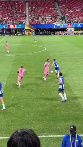 When messi got dribbled.#messi #vibes #football #skillsfootball 