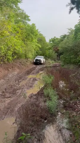 Oops 😅 #offroad #mudlife #toyota #hilux #hilux4x4 #758🇱🇨 #saintlucia #caribbean #videoviral #fyp 