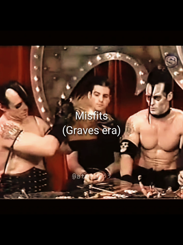 🪦Misfits (Michale graves era edit) #famousmonsters #gravesera #michalegraves #punkrock #horrorpunk #misfitsedit #misfits #jerryonly #doylevonfrankenstien #drchud #helena #wwc #wrestling #vampiro #interviews 