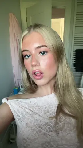baby is alright                                               #lipsync #foru #videoviral #foryoupagе #makeup @Jackson 
