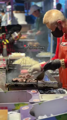 Korea feels like a fever dream ✨  #korea #travel #traveltiktok #traveltok #seoultravel #seoul #myeongdong #myeongdongstreetfood #southkorea #mukbang #myeongdongnightmarket 