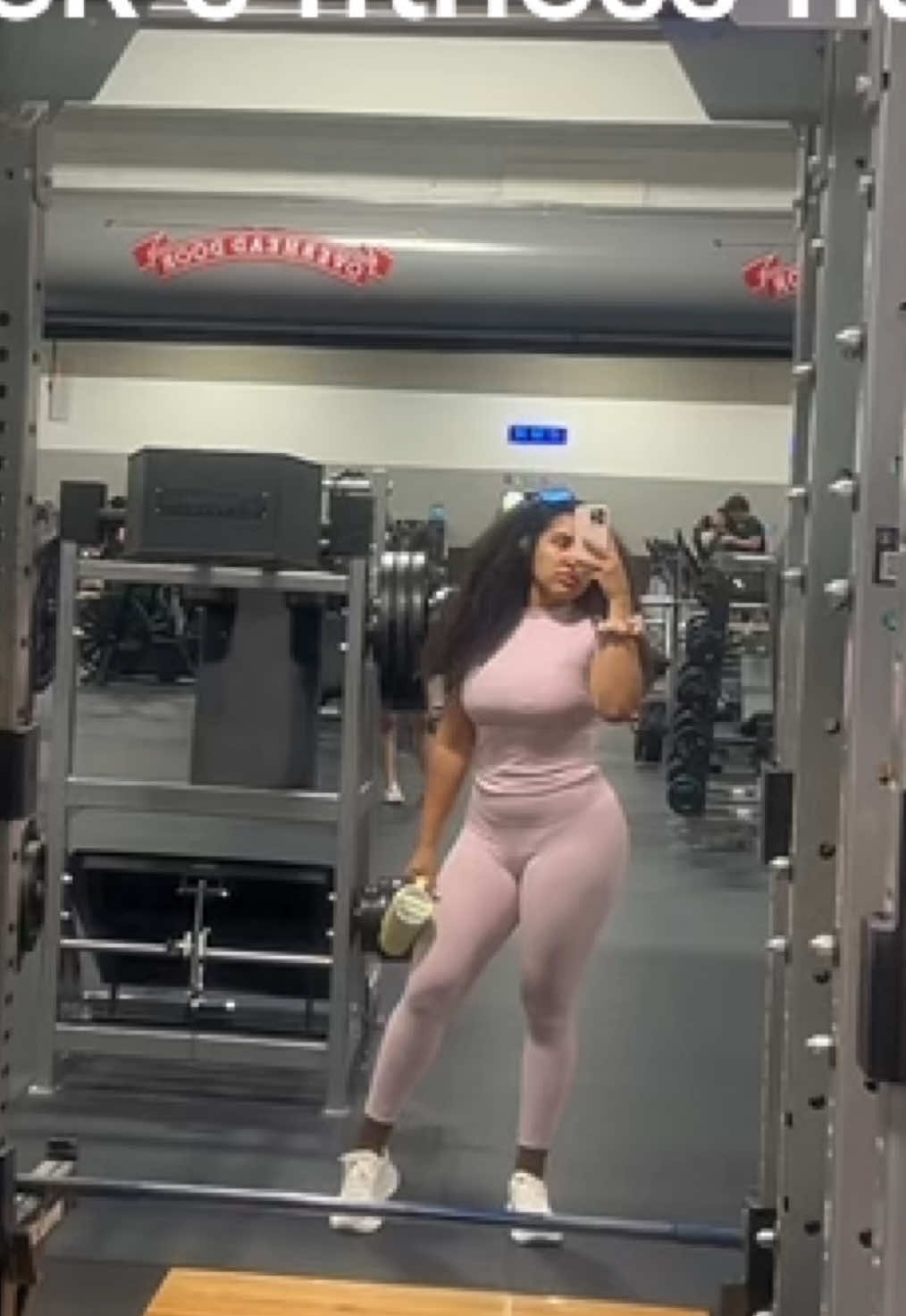 Me? Consistently cute at the gym?! #justgirlythings #gymfits #fyp #getmeto3k #watchthis 
