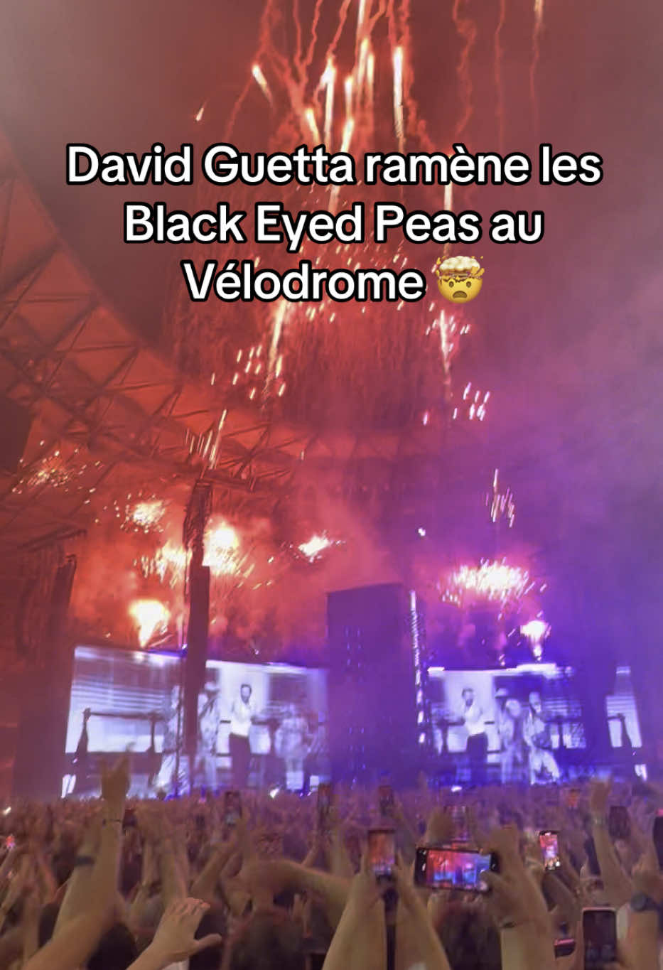 David Guetta ramène les Black Eyed Peas au Vélodrome à Marseille 🤯 @Black Eyed Peas @David Guetta #velodrome #marseille #davidguetta #blackeyedpeas @Orange vélodrome 🏟 