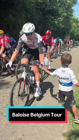 Hot ☀️☀️☀️🥵🥵🥵… Baloise Belgium Tour #cyclingbrothers #kidsonbikes #procycling #cycling #baloisebelgiumtour #ciclista #bike #ciclismo #cycle @UAE Team Emirates @Florian Vermeersch 