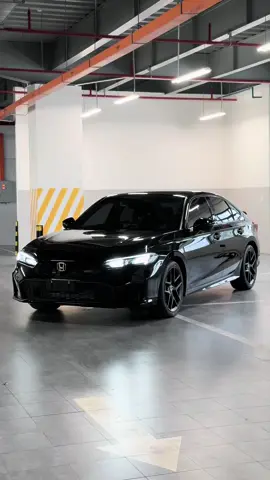 Honda Civic RS Đen tốc độ - tiết kiệm - an toàn. Trả trước chỉ từ 230 nhận xe. #honda #hondacivic #civic #civicturbo #giaxehonda #yennhihonda  