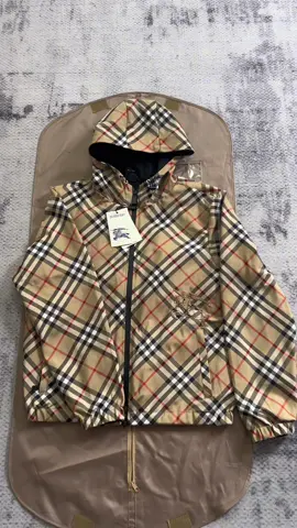 My beloved double-sided jacket🤩🤩🤩🤩😎😎#Burberry #jacket#fashion#fyp