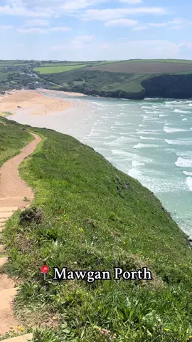 Walking to Mawgan Porth from Bedruthan Steps, coast path views 👌🏻 #mawganporth #cornwall #cornwalltiktok #amazingcornwall #PlacesToVisit #beautifuldestinations #scenicview #coast #southwestcoastpath #cornwallbeaches 