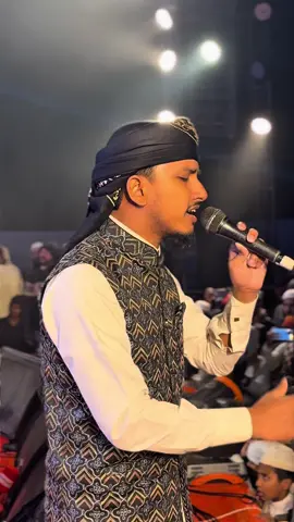 কে শিয়া আর কে সুন্নি থাকনা সে সব দ্বন্দ, বিদয়াতি ওয়াহাবী ফেরকাবাজী সব হোক আজ বন্ধ ।