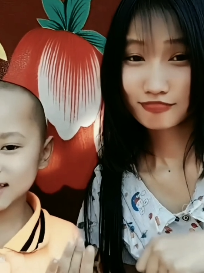 #CapCut #မိုက်လိုက်တာသမီးရယ် #wallထဲပဲ၀င်ကြည့်လိုက်တော့😘 