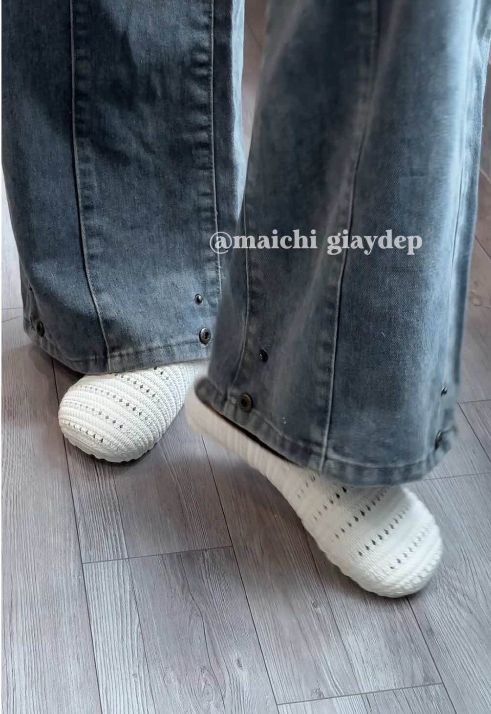 Dép sục đế bệt ✨🥰 #maichireview #giaydep #viral #maichigiaydep #muataitiktokshop #depsuc #depsucnu #depdibien #depmuahe #dephottrend #review #depxinh #depdepgiare 