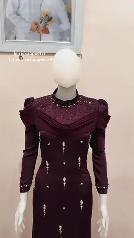 Follow ig riskaapoetri_ #CapCut #fypage #outfitkondangan #jahitonline #ootdoutfitideas #inspirasikondangan #bridesmaids 