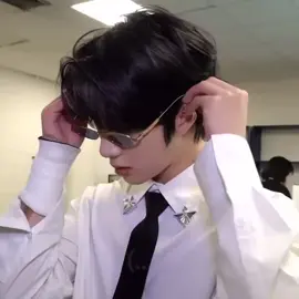 Beomgyu & the glass  #beomgyu #txt #fyp 