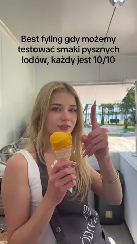Best fyling z lodzikami w Wąsoszu 😗 mamy też kawusie i goferki 😉 #lodzik #lody #wąsosz #dlaciebie #wakacje #plaża 