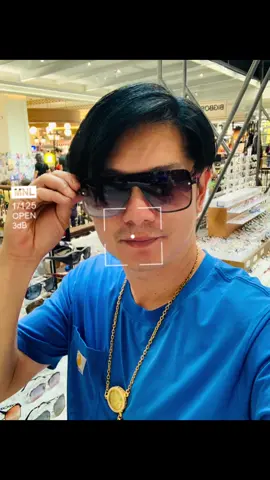 อยากแว่นให้เธอใส่