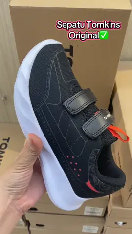 Sepatu Tomkins lagi promo besty#fyppppppppppppppppppppppp #semogafyp #sepatuori #sepatu 