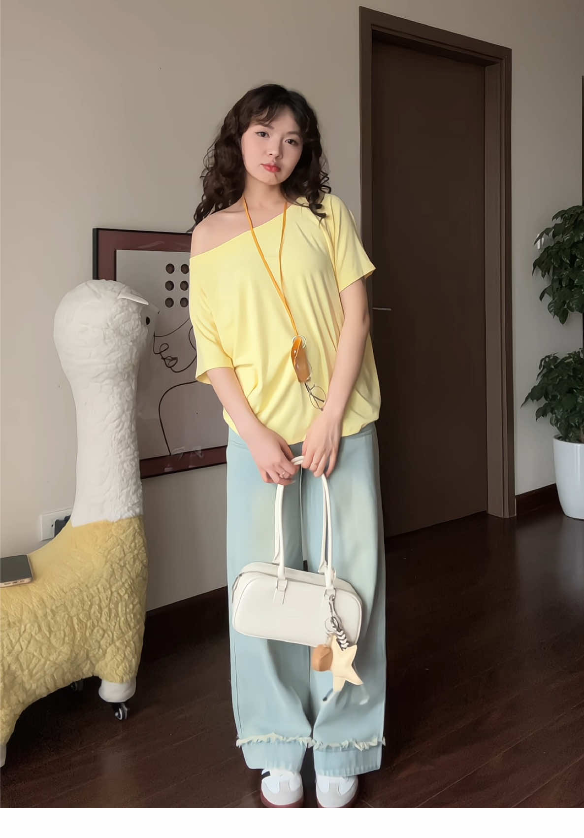 Form đẹp màu xinhhh 🤪 #xuhuong #outfit #tryon #dailyoutfit #viral 