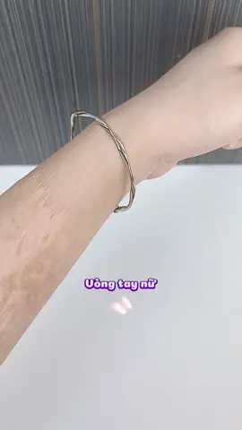 Vòng tay nữ nhỏ xinh  #vongtay #vonghopkim #vongtaynu #vongtaynuxinh #unboxcungdau 