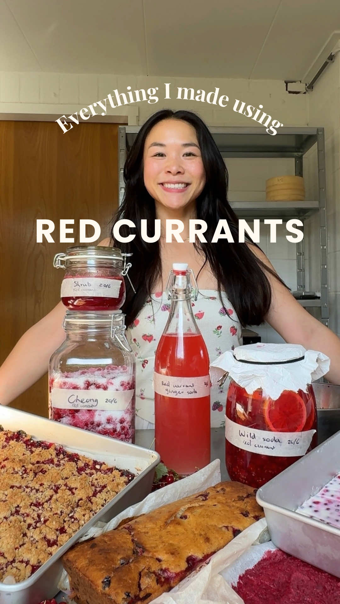 This is everything I made with red currants – from scratch! When red currants are in season, I go all in. Tart, juicy, and packed with vitamin C. They’re perfect for both sweet treats and fermented drinks. Here's everything I made: 1️⃣ Red currant crumble bars 2️⃣ Banana bread with fresh red currants 3️⃣ Homemade soy yoghurt bark with red currants 4️⃣ Red currant cheong – Korean-style fruit syrup (for tea or natural sweetener) 5️⃣ Red currant shrub – a vinegar-based syrup for tangy mocktails 6️⃣ Red currant soda – naturally fizzy & probiotic with a ginger bug 7️⃣ Wild fermented soda – red currants + stems + lemon 🍋 8️⃣ Fruit roll-ups – healthy candy made with 100% blended red currants  🌱 Real food. Zero waste. Made from scratch. Follow me for all the recipes   and let me know which recipe you want first! 👇 #homemadefood #redcurrant #berries 