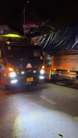 Chuyên tuyến Thái Bình Sơn La mọi người có nhu cầu gửi hàng hoá ib mình nhé!
