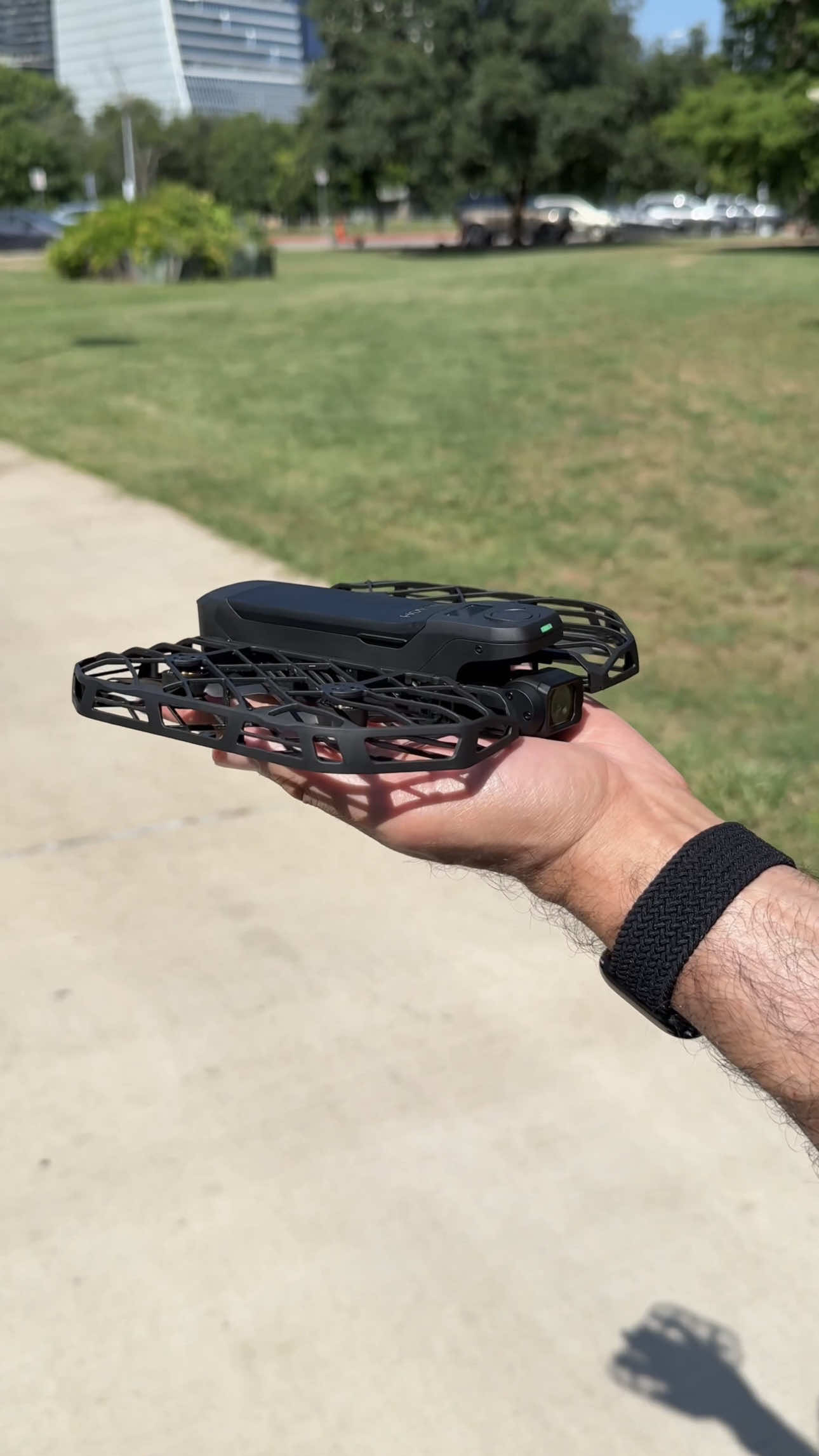 This is what a normal day looks like in 8K 🤯📸 @HOVERAir #HOVERAir #HOVERAirX1PROMAX #OriginalFlyingCamera #HOVERAir8KFlyingCamera #gadgets #drone #techtok #salfinds