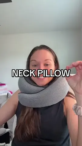 This travel neck pillow is so smart the way it’s designed! It’s memory foam and under $10 today only!! #neckpillow #travelpillow #travelessentials #necksupportpillow #memoryfoamneckpillow #dealsforyoudays #tiktokmademebuyit 