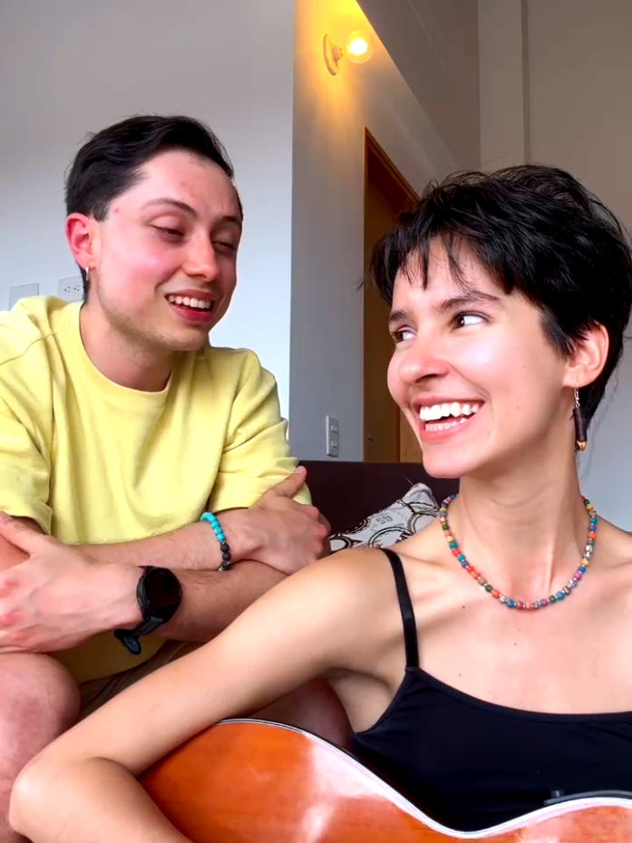 Can't help falling in love, la felicidad de cantar con personas que quieres ❤️ @Santiago Charry  #cover #musica 