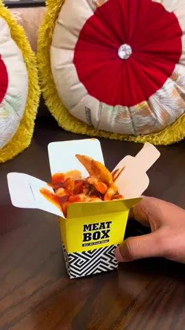 This how delicious MeatBox are made 🥰🥰 @Food Bites Fire  #nagameatbox #meatbox #budgetfrendlymeatbox #Foodie #viraltiktok #unfreezemyacount🥺  #sylhet #foryou #fypp #rahidthevloger 