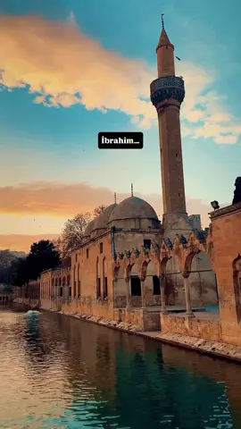 İbrahim.. . . . . . . . . . . . . . . . #şanlıurfa #şanlıurfatiktok #şanlıurfaprovince #şanliurfa #urfa #keşfet #keşfetteyizzz #keşfetedüş #keşfetbeni #keşfetteyiz #keşfettiktok #tiktok #tiktokindia #tiktokviral #tiktoknews #reels #reelsinstagram #reelsvideo #reels__tiktok #reelsviral #video #videoviral #videos #videostar #şiir #şiirsokakta #şiirheryerde #şiirler #balıklıgöl #balıklıgölşanlıurfa #cami #balık #ibrahim 