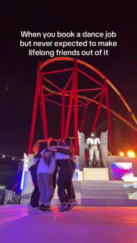 Come watch us perform now thru July 26th at Six Flags Magic Mountains DC Heroes & Villains Fest #sixflags #magicmountain #dancejob #professionaldancer #dancetips 
