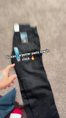 In my showcase #carpenter #dickies #relaxedfit #menfashion #Fyp #dealsforyoudays 