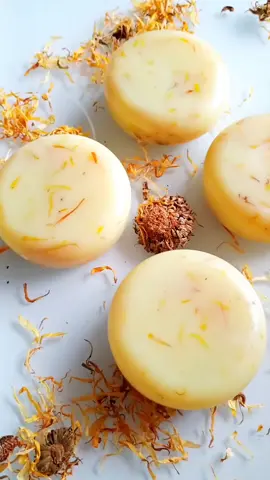 11° Dia da Saga e hoje a receita foi de calêndula  #soap #artesanato #emprendedor #receita #dicas 