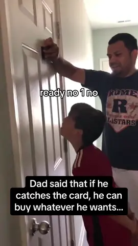 “HOLD THE CARD WITH YOUR HEAD AND I’LL BUY YOU ANYTHING” — DAD SAID 😂💳🧠 #DadChallenge #AnythingYouWant #HoldItTight #TikTokFun #FamilyGames #CardChallenge