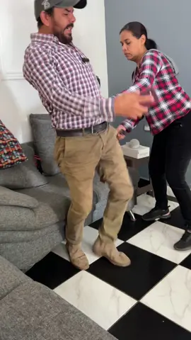 Mira la suegra lo que le hizo a su yerno te sorprenderá.#videoviral #hombres #suegra #hombres.