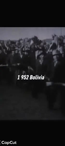 Después de la Revolución del 52, todos los bolivianos pudieron votar por primera vez. Por fin, campesinos, mujeres e indígenas tuvieron voz. Así nació el sufragio universal en Bolivia. 🇧🇴 ¡Un cambio histórico que marcó el inicio de una nueva democracia! https://www.historia.com.bo/1952/julio/21/decreto-del-voto-universal https://www.educa.com.bo/revolucion-1952-1964/el-voto-universal #revoluciondel52 #votouniversal #Bolivia🇧🇴 #fyp
