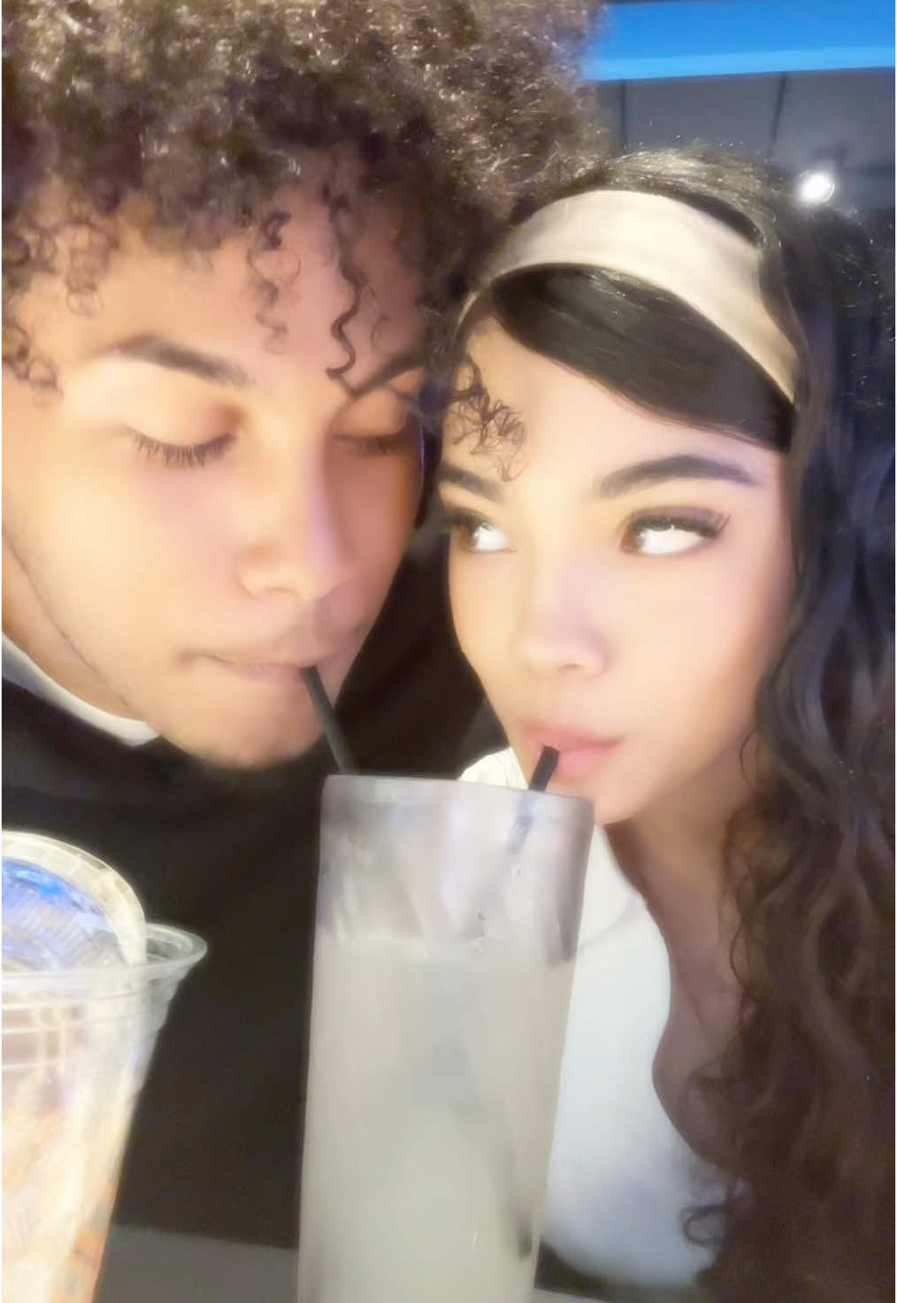 👀