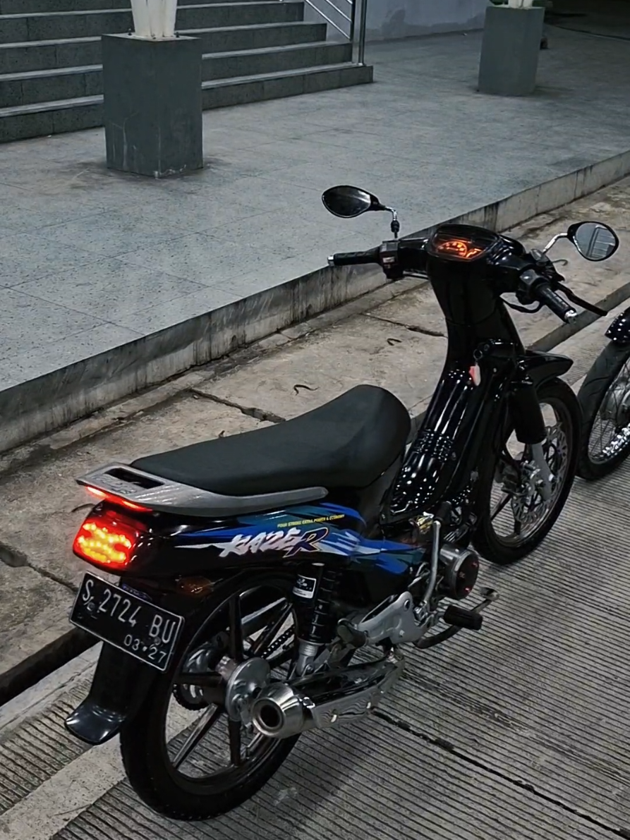 pedah ngarit nekat dipidio😭 #kawasaki #kaze  #ksr #kamikaze #kawasakiindonesia  #4stroke #menolaktua  #k1 #kazejatim #modified #fyp #viral #trending #fyppppppppppppppppppppppp #cinematic #cepu 