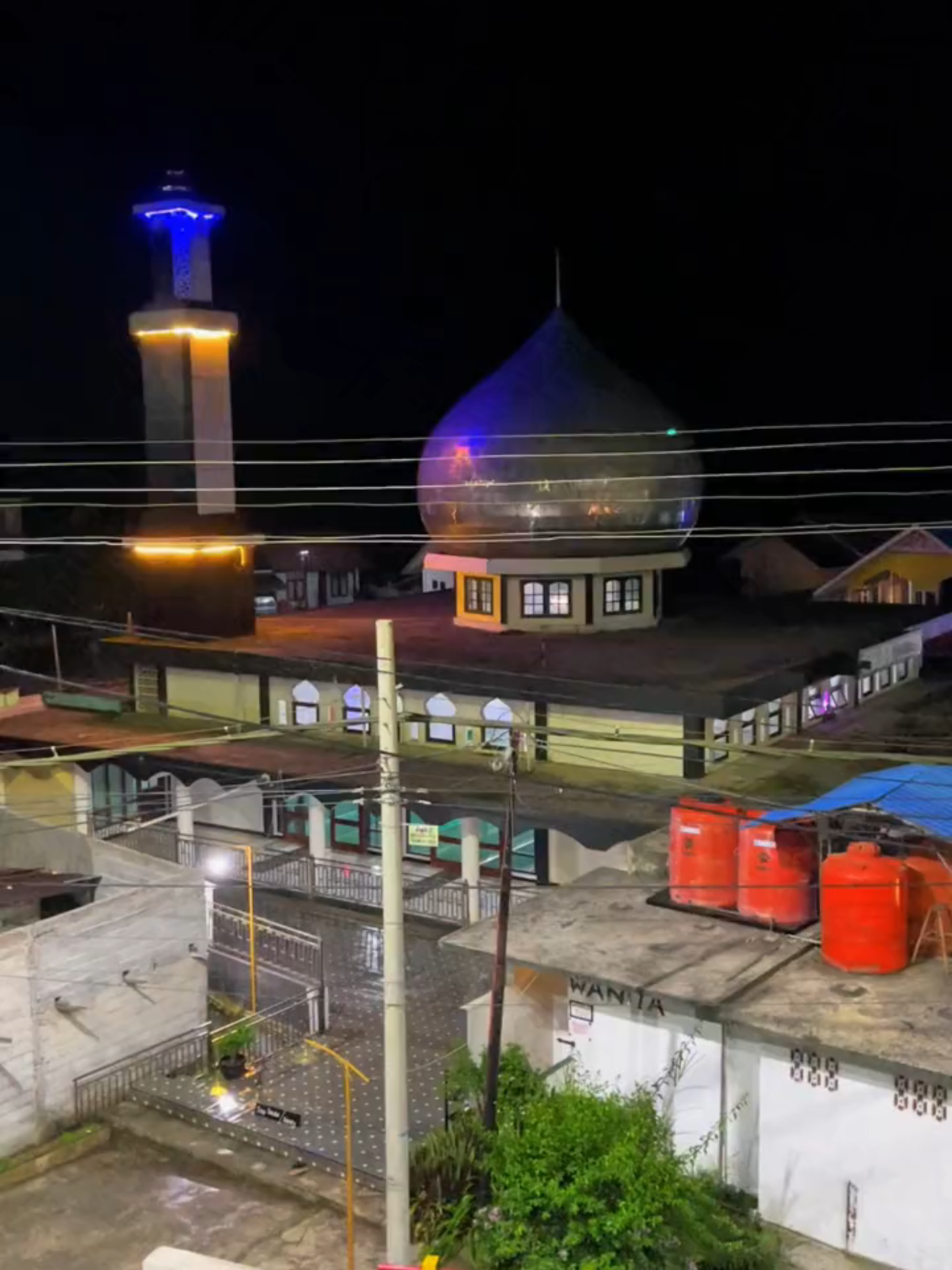 ketika yang di cari bukan lagi menang atau senang,tapi tenang #masjidalmunawarahtakengon