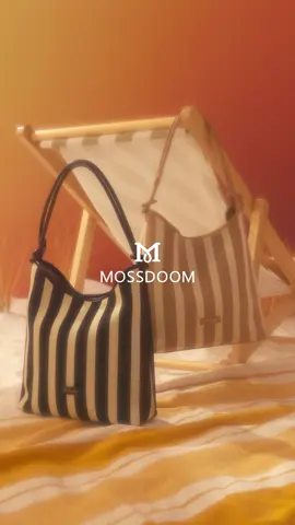 “Stria Bag menggabungkan garis tegas dan desain minimalis untuk tampilan yang sleek tapi tetap effortless. Fungsional untuk hari sibuk, statement-ready untuk malam yang stylish.” #WIBGAJIAN #PromoGuncang77 #SuperBrandDay  #MOSSDOOMSuperBrandDay #SekolahDenganStyle
