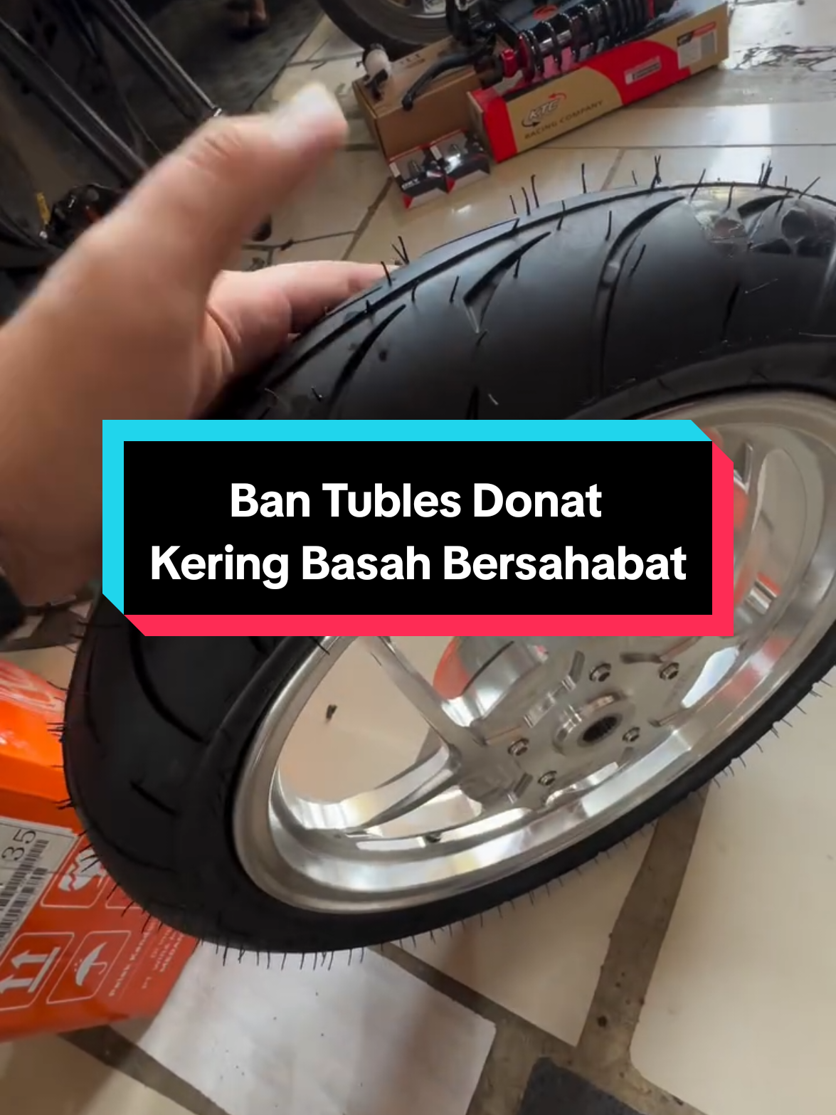 Ban Soft Compound Anti Licin IRC Fasti Pro 90/80 Ring 14 #banmotor #bantubles #banluar #bandonat #banring14 #bansoftcompound #banirc #ircfastipro #variasimotor #modifikasimotor #sparepartmotor #aksesorismotor #sukucadangmotor #trendmotor 