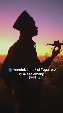 yup, video ini sebagai wujud kerinduan sy , walaupun belum genap 1 bulan menjadi alumni, tapi setidaknya visual ini sangat mengobati 🥹, semoga Kliwonan depan bisa kembali #tegalrejo #apitegalrejomagelang #santri #fyp 
