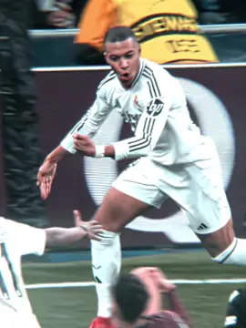 Gvardiol still sliding somewhere😭🙏 // #fyp #foryour #foryoupageofficial #realmadridfc #championsleague #ucl #kylianmbappé #mbappe #psg #france #kylianmbappe #viraledit #aftereffectsedits 