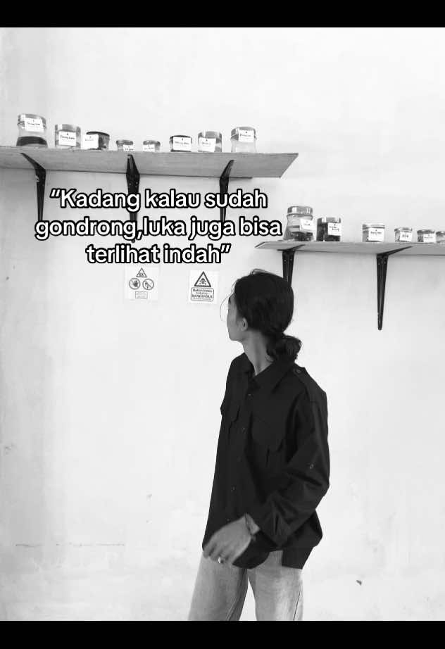 Berikan keindahan pada dirimu sendiri. #fyp #fy #galaubrutal #gondrong#gondrongindonesia #gondrongtiktok #fypシ゚ #berandafyp #rambut #kribo #seni #rambutmaksimal #raimlaode #lesungpipi #hair #trend #kendari 