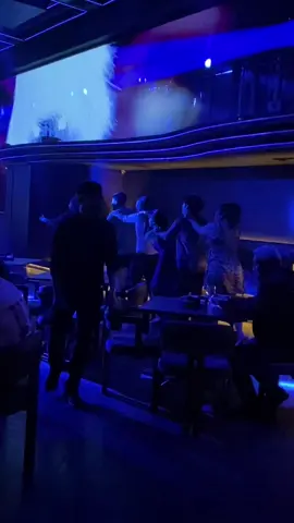 Hari minggu ibadah… Hari minggu ya party lah..💃🕺🏻#surabayanightclub #party #clubsurabaya #party #nightlife #lounge #club #nightlife #superlounge #clubmalam #ktv 